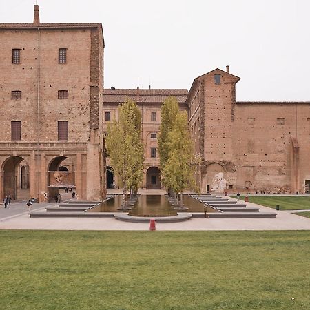 Apartamento Luxury 3 Al Duomo Di Parma Exterior foto