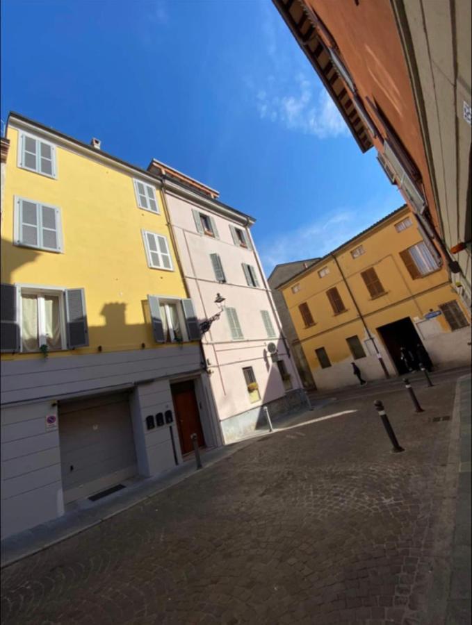 Apartamento Luxury 3 Al Duomo Di Parma Exterior foto
