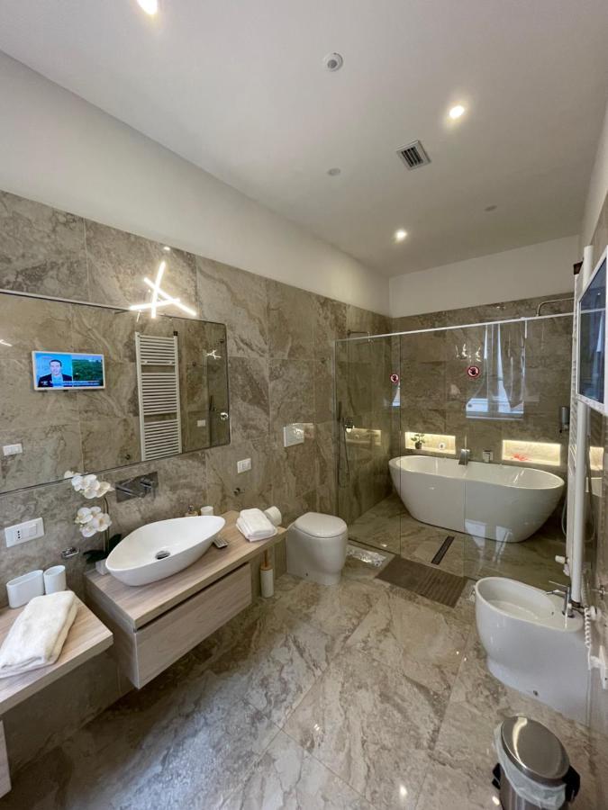 Apartamento Luxury 3 Al Duomo Di Parma Exterior foto