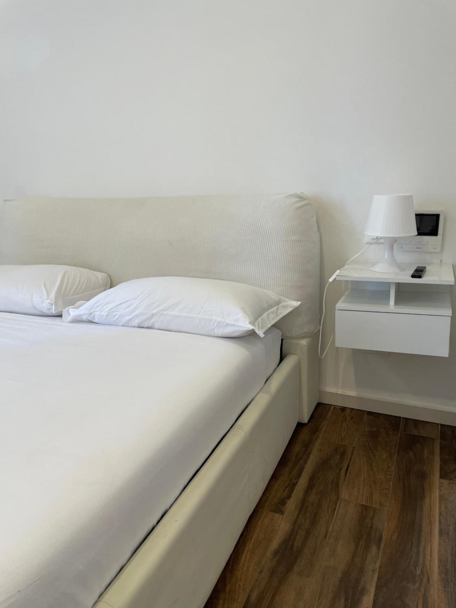 Apartamento Luxury 3 Al Duomo Di Parma Exterior foto
